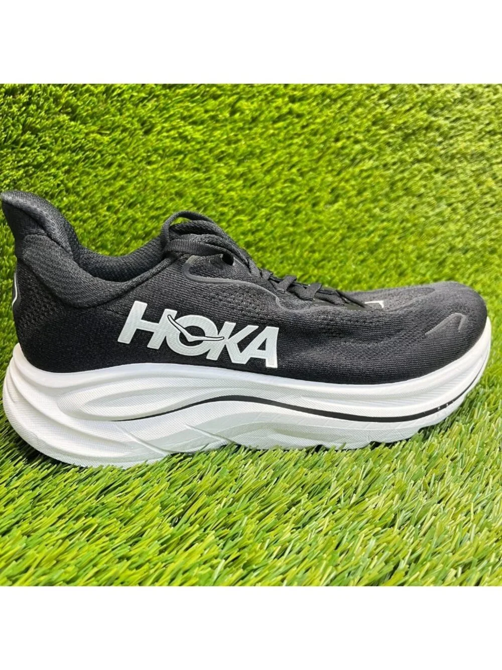 Hoka One One Clifton 10 Womens Size 9 Black White Running Walking Shoes Sneakers